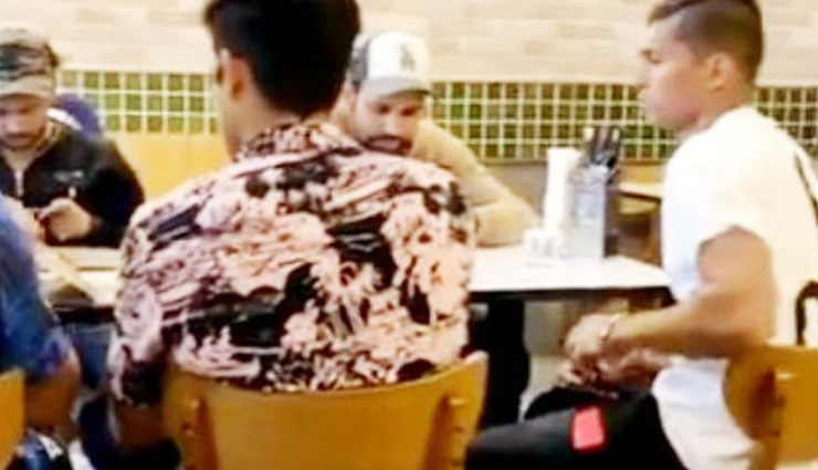  टीम इंडिया के 5 प्लेयर आइसोलेट, मेलबर्न के रेस्टोरेंट में खाना खाते दिखे