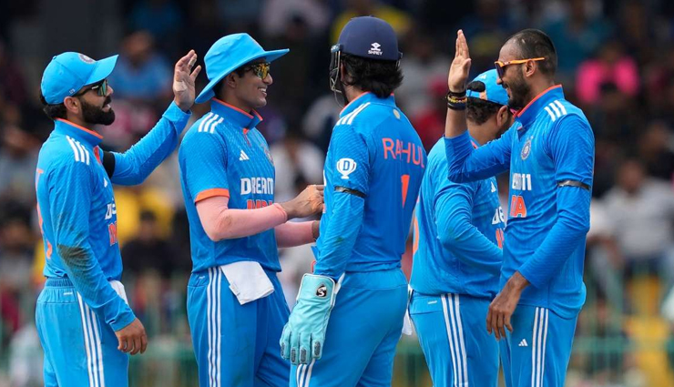 43 साल में पहली बार! श्रीलंका के खिलाफ पहले मैच में टीम इंडिया ने बनाया यह अनोखा वनडे रिकॉर्ड 