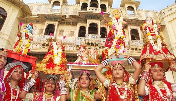 teej,karva chauth,vat purnima,onam,gangaur,raksha bandhan,krishna janmaashtami,ganesh chaturthi,navratri,vijayadashami,10 most celebrated festivals of india
