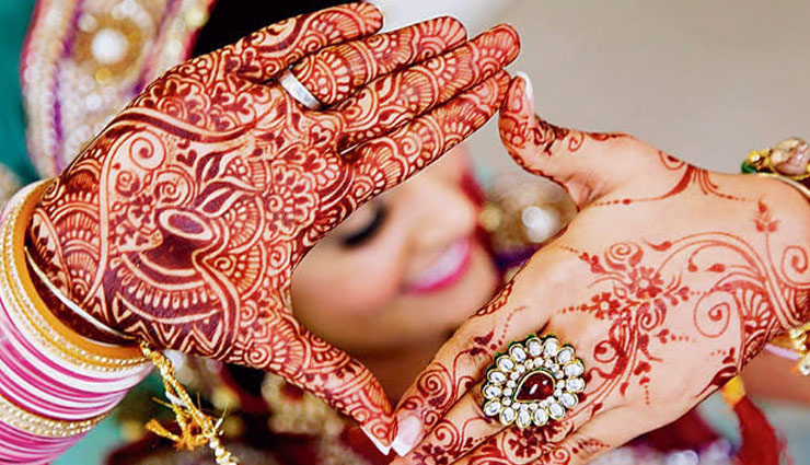 हरियाली तीज पर मेहँदी लगाने का क्यों है महत्त्व, जाने