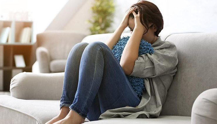 teen depression tips,dealing with teen depression,supporting depressed teens,mental health for teens,recognizing teen depression,promoting healthy lifestyle,building self-esteem,coping skills for teens,professional help for teen depression,warning signs of self-harm