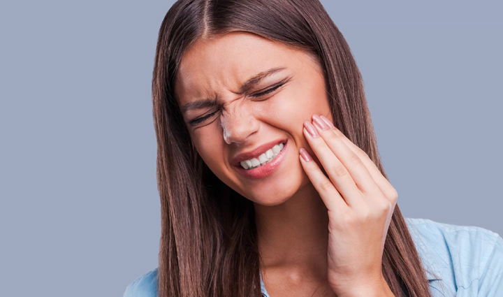 बिना दवाइयों के भी दूर किया जा सकता हैं दांतों का दर्द, आजमाए ये 10 घरेलू उपाय 