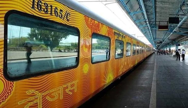 देश की पहली कॉरपोरेट ट्रेन तेजस एक्सप्रेस हुई लेट, 1574 यात्रियों को दिया रिफंड