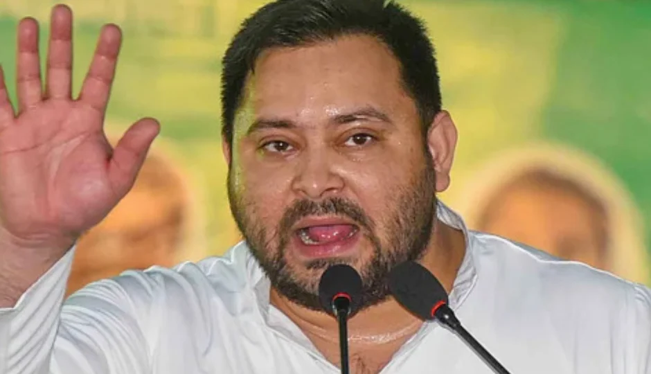 तेजस्वी यादव ने चुनाव आयोग पर साधा निशाना, बोले—‘किस आपातकाल की वजह से ये सब चल रहा है?’