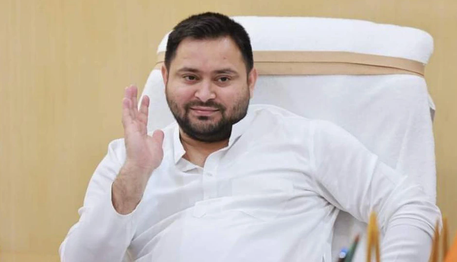 जीविका दीदीयों को मिलेगा सरकारी कर्मचारी का दर्जा, लोन ब्याज माफ और विशेष भत्ते का वादा; राजद ने किया बड़ा ऐलान