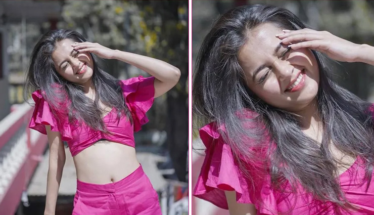गुलाबी रंग की ड्रेस में सूरज की किरणों के साथ खेलती नजर आई तेजस्वी प्रकाश,  'क्यूट' अंदाज पर फैंस हुए फिदा