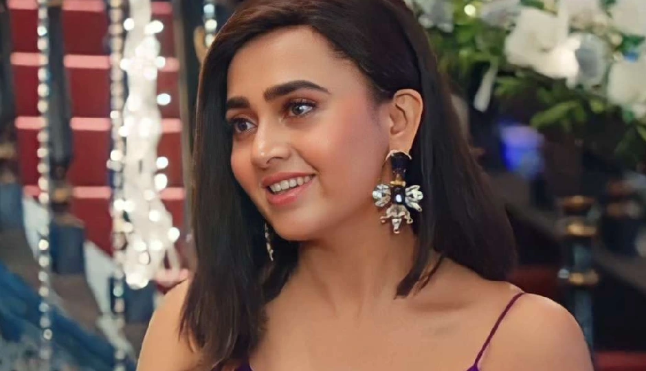 कभी पैसों की तंगी में जीतीं थी तेजस्वी प्रकाश, आज दौलत की रानी बनी टीवी की नागिन