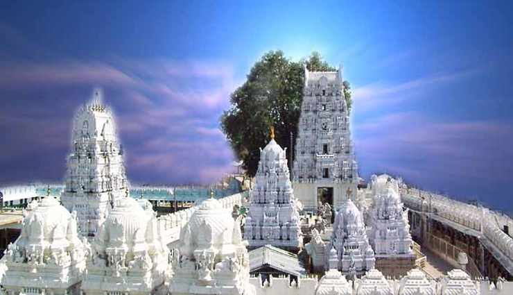 temples of telangana,telangana,alampur jogulamba temple,saleshwaram lingayya swamy temple,padmakshi temple,chaya someswara swamy temple,sri raja rajeshwara temple,kondagattu temple