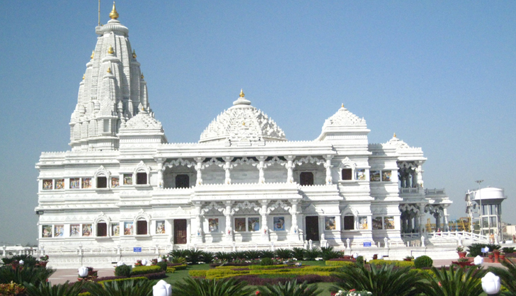these are the famous and ancient temples of lord krishna,devotees yearn to have a glimpse,holiday,travel,tourism