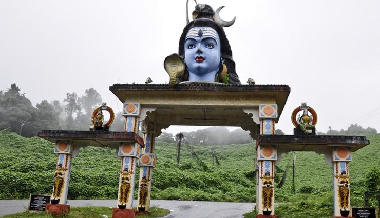 unique offerings are made in these temples of india,you will be surprised to know,holiday,travel,tourism