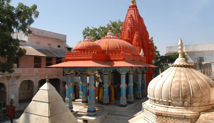 temples in india,india,vaishno devi temple,amarnath cave,kedarnath temple,gangotri temple,yamunotri temple,golden temple,meenakshi amman temple,shirdi sai temple,shani shingnapur temple,brahma temple,kaal bhairav temple,badrinath temple,baijnath temple