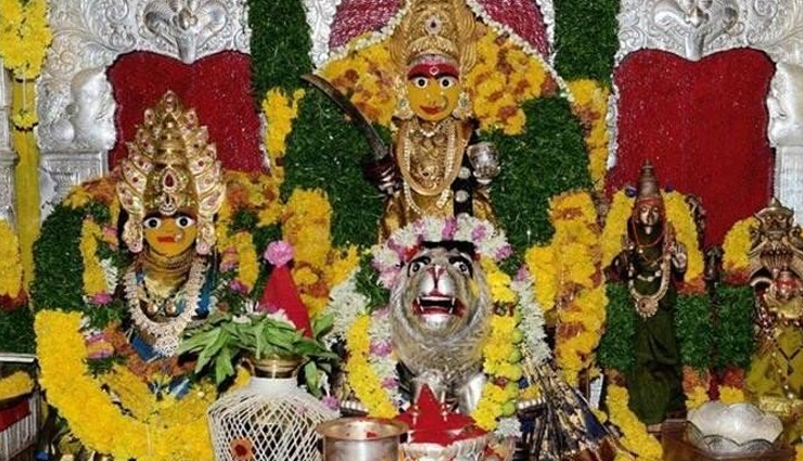 temples to visit in navratri,maa durga temples in navratri,temples in india,india,vaishno devi in katra,jammu & kashmir,naina devi temple,bilaspur,chamunda devi,himachal pradesh,jwala ji devi temple,kangra,mansa devi temple,haridwar,maha kali devi temple,ujjain