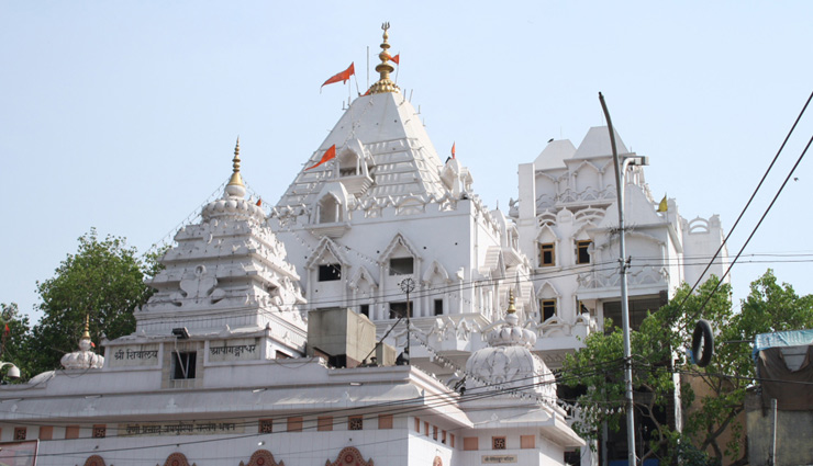 gauri shankar mandir,chandni chowk,hanuman mandir,connaught place,jhandewalan mandir,jhandewalan roadshri digambar jain temple,birla mandir,temples in delhi,delhi,places to visit in delhi