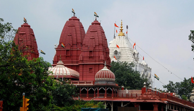 gauri shankar mandir,chandni chowk,hanuman mandir,connaught place,jhandewalan mandir,jhandewalan roadshri digambar jain temple,birla mandir,temples in delhi,delhi,places to visit in delhi