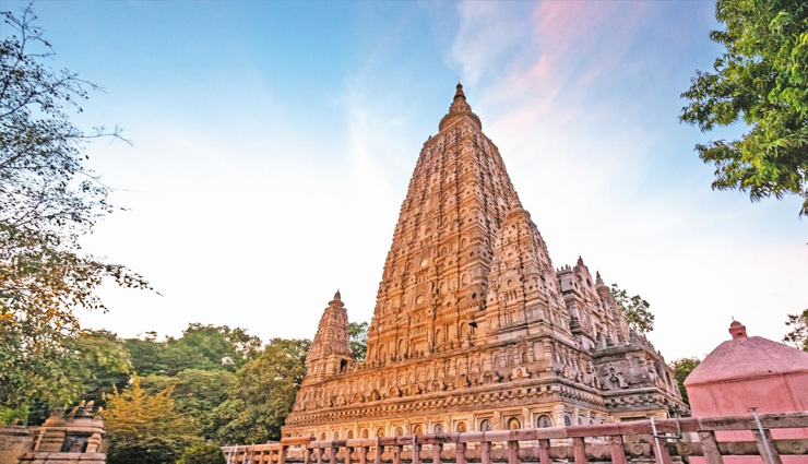 सालभर में एक ही बार खुलते हैं भारत के इन 6 मंदिरों के कपाट 