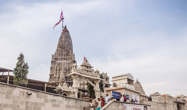 shri krishna janmabhoomi temple,dwarkadhish temple,gita mandir,baba jaigurudev mandir,kesava deo temple,temples in mathura and vrindavan,mathura,vrindavan,must visit temples