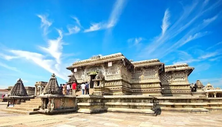 5 Most Beautiful Temples To Visit in South India
