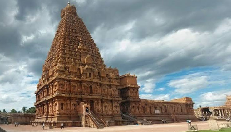 temple tour,5 days temple tour of tamil nadu,tamil nadu,meenakshi amman temple,madurai,ranganathaswamy temple,tiruchirappalli,brihadeeswara temple,thanjavur,sarangapani temple,kumbakonam,thillai nataraja temple,chidambaram