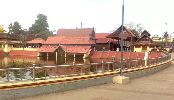 famous temples,famous temples in india,india,vaishno devi,jammu and kashmir,sabarimala,kerala,tirupati,andhra pradesh,varanasi,uttar pradesh,ajmer sharif,rajasthan,golden temple,amritsar,kedarnath,uttarakhand,shirdi,maharashtra,bodh gaya,bihar,hemkund sahib,basilica of bom jesus,goa,ayodhya,uttar pradesh,dilwara temple,guruvayur,kerala,vrindavan,mathura,manikaran sahib,himachal pradesh,puri,orissa