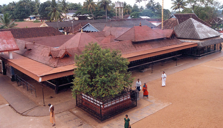 kerala,temples in kerala,sabarimala ayyappa temple,guruvayur sree krishna temple,sree padmanabhaswamy temple,chottanikkara devi temple,mannarasala,nagaraja temple,ambalapuzha sree krishna temple