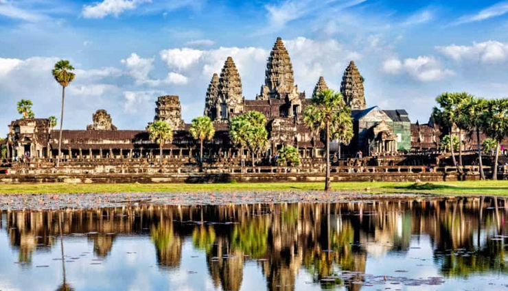 hindu temples,hindu temples outside india,temples outside india,prambanan temple,java,indonesia,angkor wat,cambodia,pashupatinath temple,kathmandu,nepal,tanah lot temple,bali,indonesia,batu caves sri subramanian swamy devasthanam,kuala lumpur,malaysia