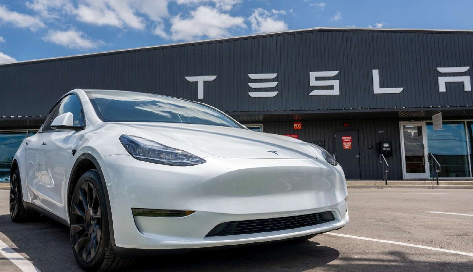 टेस्ला की भारत में शुरू हुई बुकिंग: देने होंगे सिर्फ 22,220, लेकिन पहले सोचें, कैंसिलेशन पर नहीं मिलेगा रिफंड