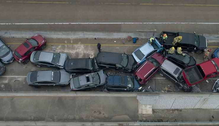 america,texas,road accident,car collision,6 died,world news