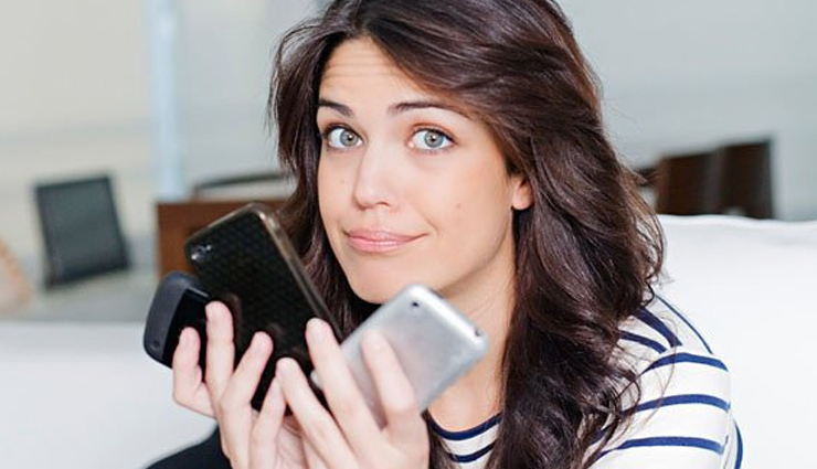 texting despite lack of interest,reasons he continues texting,understanding his mixed signals,signs he not truly interested,navigating ambiguous texting behavior,decoding his intentions through texts,coping with uncertainty in dating,recognizing signs of being friend-zoned,dealing with inconsistent communication,identifying signs of being a second choice,handling attention-seeking behavior in dating,coping with being a booty call,understanding signs of indecisiveness in dating,recognizing flirtatious yet non-committal behavior,coping with disappointment in dating,managing expectations in dating,navigating ambiguity in romantic interactions,dealing with boredom-driven communication,identifying signs of flirtatious nature in communication,coping with unreciprocated feelings.