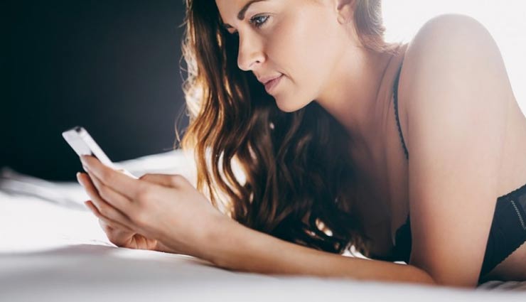 5 messages to turn him on,messages to send to your boyfriend,messages for boyfriend,relationship advice