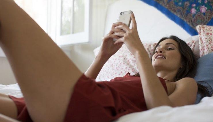 5 messages to turn him on,messages to send to your boyfriend,messages for boyfriend,relationship advice