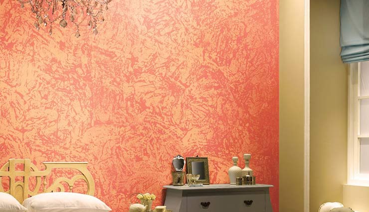 दीवारों से बनाए घर को आकर्षक, सजाएं कुछ इस तरह tips to decorate wall,wall decor,wall decals,household tips,home decor tips,textured walls,wallpapers
