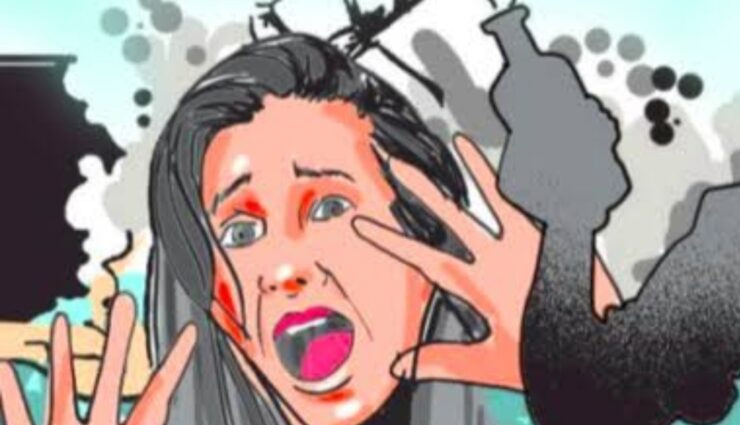 यूपी :  फिरोजाबाद में महिला ने छेड़छाड़ का किया विरोध तो बदमाशों ने फेंका तेजाब, 23 प्रतिशत जली 