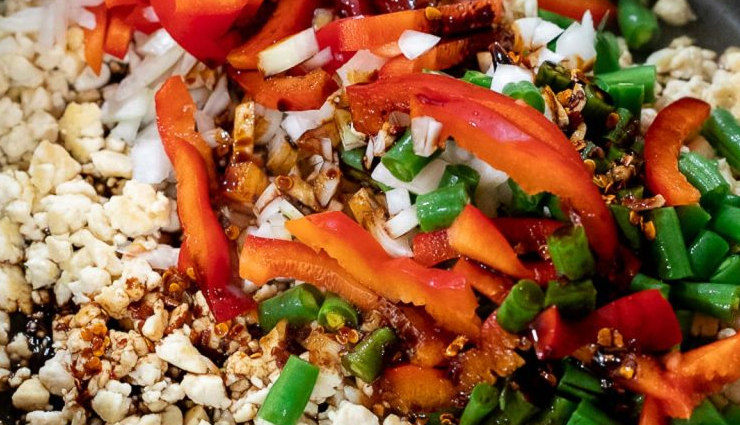 thai basil  tofu stir fry,hunger struck,food,thai food recipes,easy to cook recipes