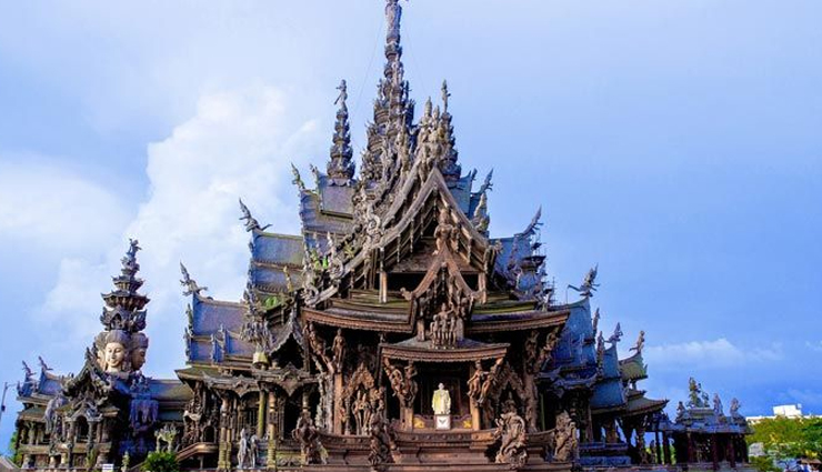 temples in thailand,thailand,must visit temples,wat phra that doi suthep,wat rong khun,wat pa maha chedi kaew,wat khaek temple,prasat mai or wang boran