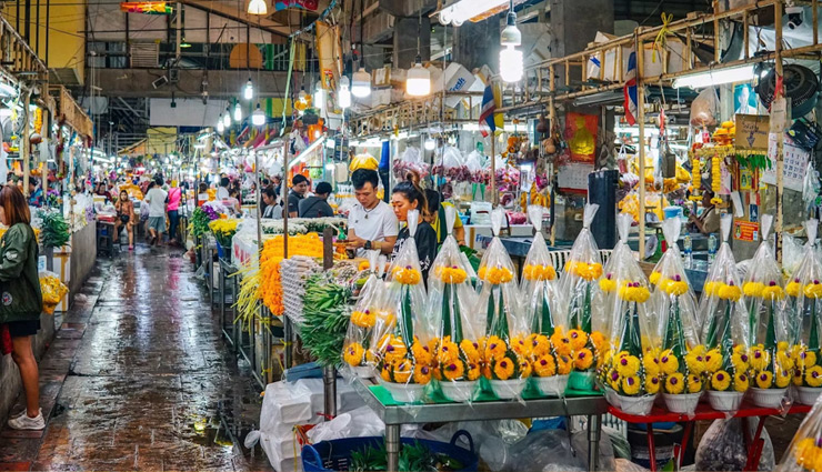 reasons indian tourists love thailand,thailand travel for indians,budget travel thailand,thailand tourist attractions,easy visa thailand,affordable international travel,thailand tour packages for indians,thailand shopping destinations,indian travelers in thailand,explore thailand from india