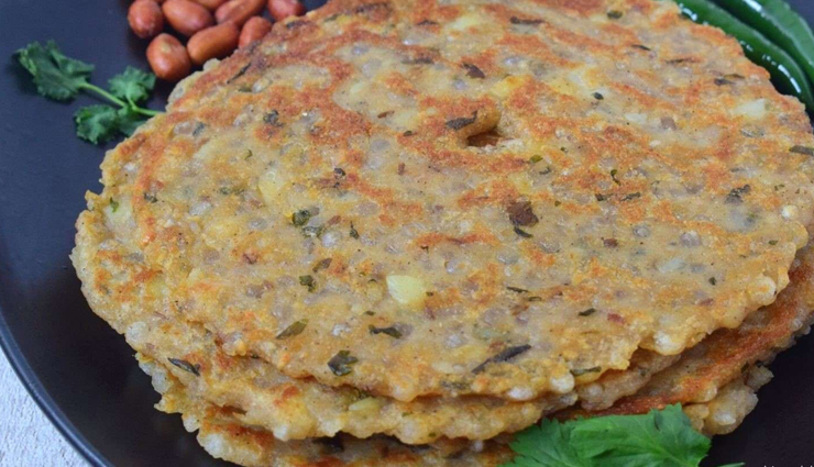 maharashtrian thalipeeth recipe,thalipeeth recipe,maharashtrian style thalipeeth,authentic thalipeeth recipe,traditional maharashtrian thalipeeth,nutritious thalipeeth,easy thalipeeth recipe,maharashtrian flatbread recipe,multigrain thalipeeth,indian breakfast recipe
