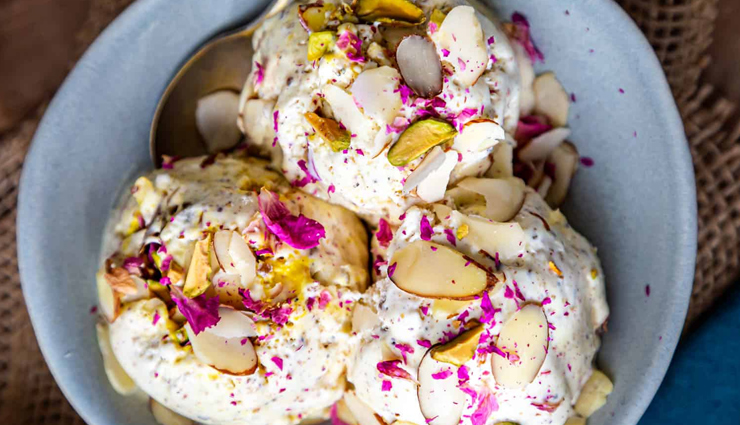 Recipe- Smooth and Creamy Thandai Ice Cream
