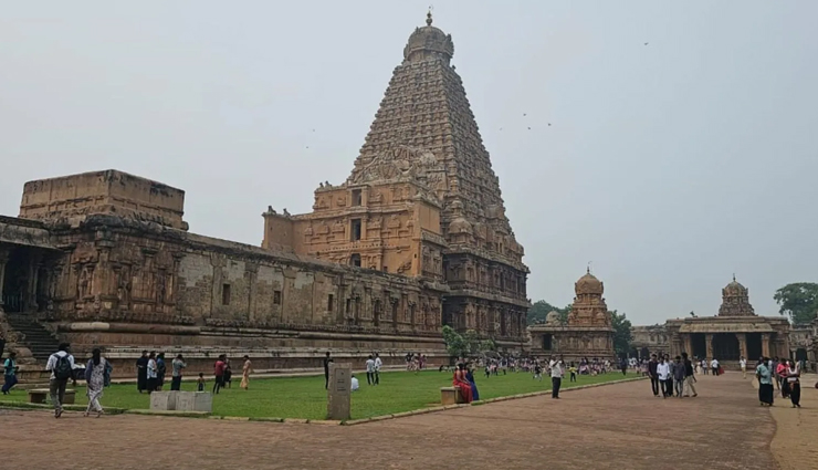 thanjavur tourist places,best places to visit in thanjavur,thanjavur attractions,thanjavur temple tourism,things to do in thanjavur,historic sites in thanjavur,places to explore in thanjavur,thanjavur sightseeing spots,cultural heritage of thanjavur,famous temples in thanjavur,brihadeeswarar temple thanjavur,thanjavur palace attractions,south india travel destinations,must visit places in thanjavur,top thanjavur destinations