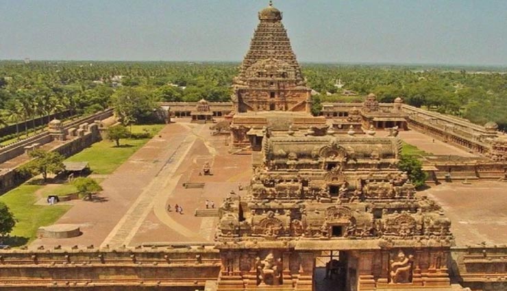बगैर नींव के हजारों साल से खड़ा है यह रहस्यमयी मंदिर, जानें इसकी रोचक बातें weird news,weird temple,mysterious temple,thanjavur temple,brihadeeswara temple