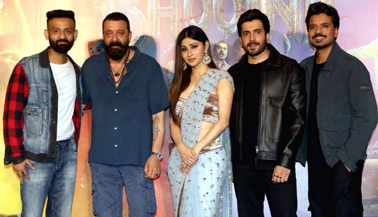2 News : संजय-मौनी की फिल्म ‘द भूतनी’ का ट्रेलर रिलीज, बेटे को साइकिल सिखाते नजर आए शाहिद कपूर, देखें वीडियो