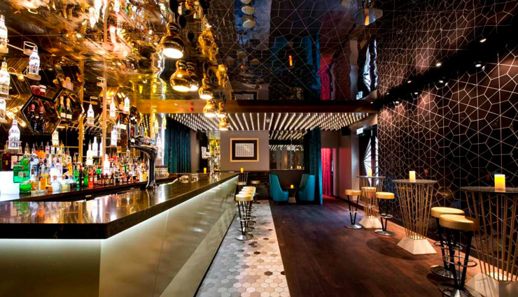 5 sexiest rooftop bars in london,rooftop bars across the world,rooftop restaurants,rooftop cafes,sexiest rooftop views