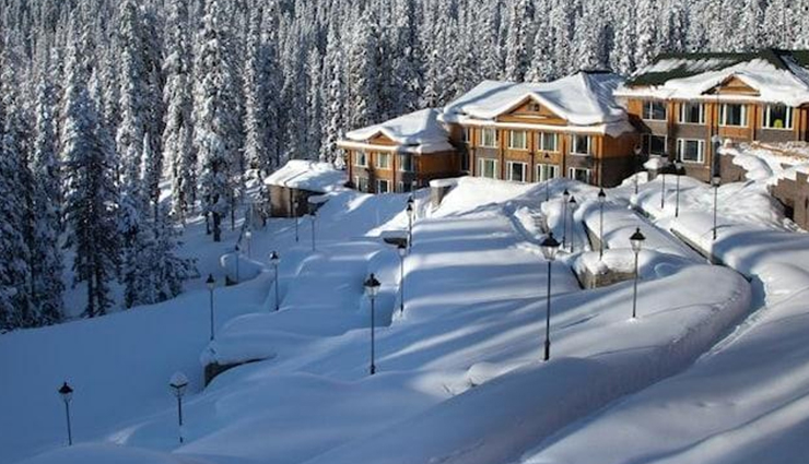 ski resorts in india,beautiful ski resorts in india,the khyber himalayan resort and spa,cliff top club,hotel highlands park,solang valley resort,the vintage gulmarg,himalayan castle resort,negis hotel mayflower,manuallaya resort,fagu ski resort,garhwal mandal vikas nigam hotel,travel,india travel,holidays,travel guide