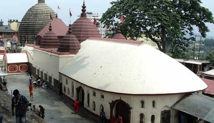some facts to shock you about the menstruating goddess,maa kamakhya devi temple,nilachal hill in guwahati