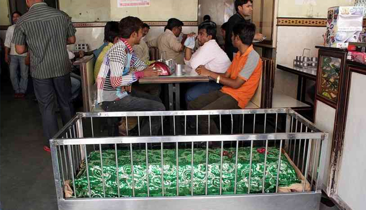 haunted restaurant worldwide,travel,holidays