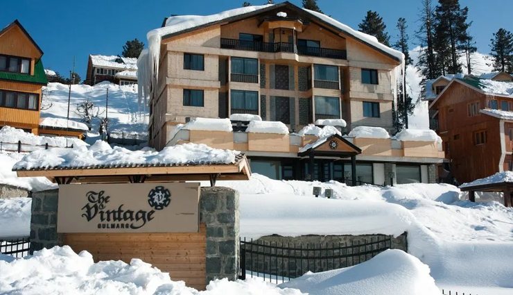 ski resorts in india,beautiful ski resorts in india,the khyber himalayan resort and spa,cliff top club,hotel highlands park,solang valley resort,the vintage gulmarg,himalayan castle resort,negis hotel mayflower,manuallaya resort,fagu ski resort,garhwal mandal vikas nigam hotel,travel,india travel,holidays,travel guide