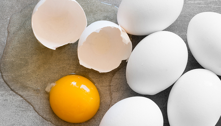 home remedies,home remedies for long eyelashes,long eyelashes,beauty tips,skin tips,Olive Oil,vaseline,coconut oil,eggs,green tea,coconut oil and lavender essential oil,aloe vera,almond oil,castor oil,brush the eyelashes,beauty tips