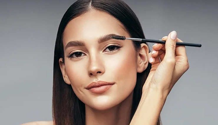 5 Home Remedies To Get Thick Eyebrows