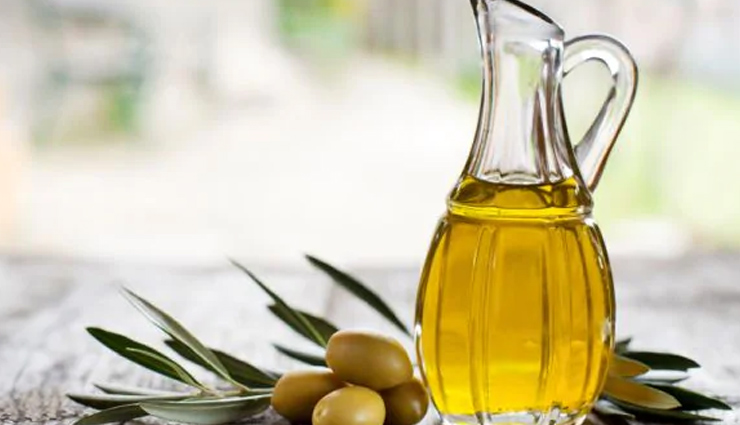 castor oil,egg yolk,Olive Oil,petroleum jelly,vitamin e capsule,thick eyebrows,home remedies for thick eyebrows,eyebrow care tips,beauty tips,summer tips,skin care tips