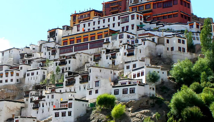 buddhist monasteries,buddhist monasteries in india,india tourism,india tourist places,sanchi,sarnnath,kushinagar,tourist places in india