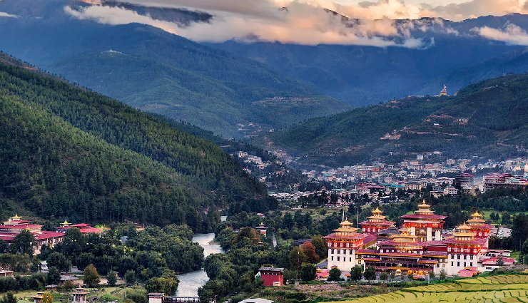 bhutan travel experiences,discovering bhutan essence,unique activities in bhutan,bhutanese cultural heritage,exploring bhutan spiritual sites,adventure in the land of the thunder dragon,bhutan hidden treasures,authentic bhutanese experiences,immersive journey through bhutan,bhutanese festivals and traditions